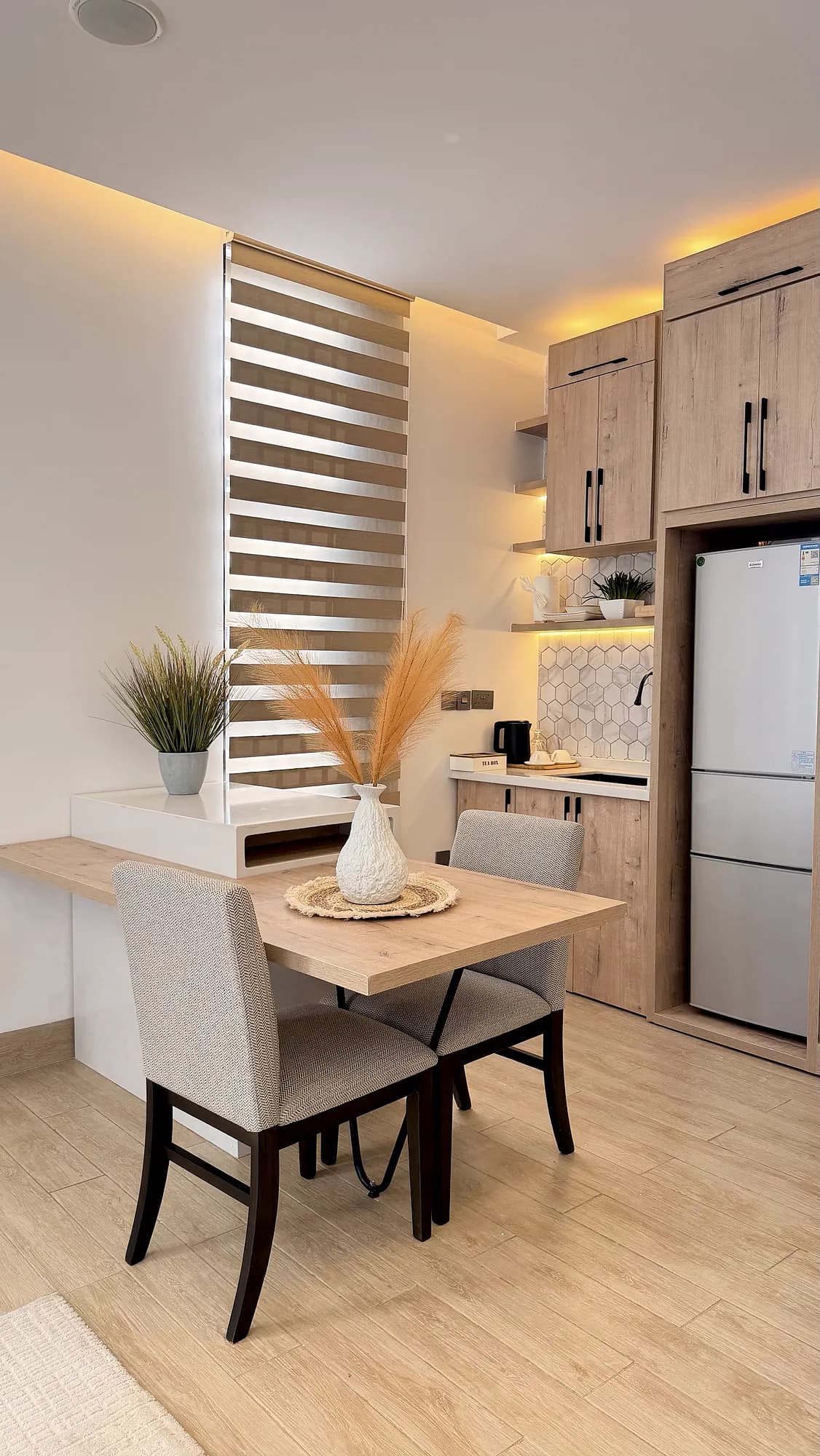 Dining nook beside the kitchenette